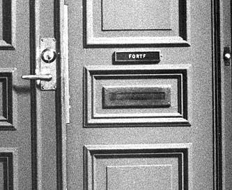 Namnskylten på Valhallavägen