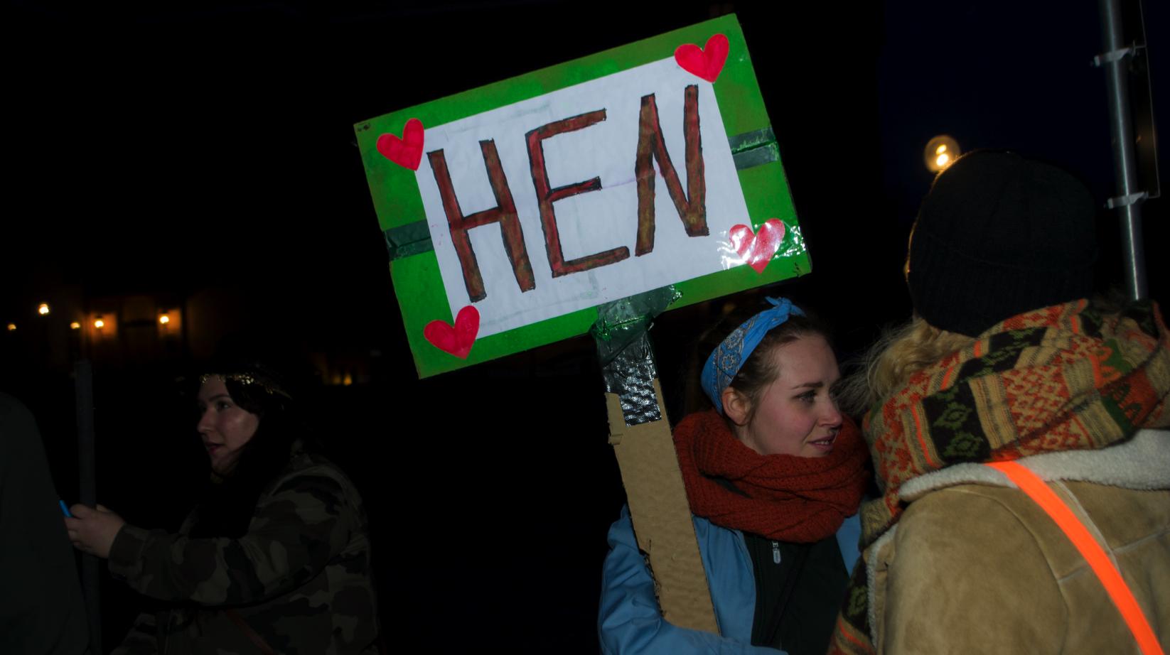Hen.jpg