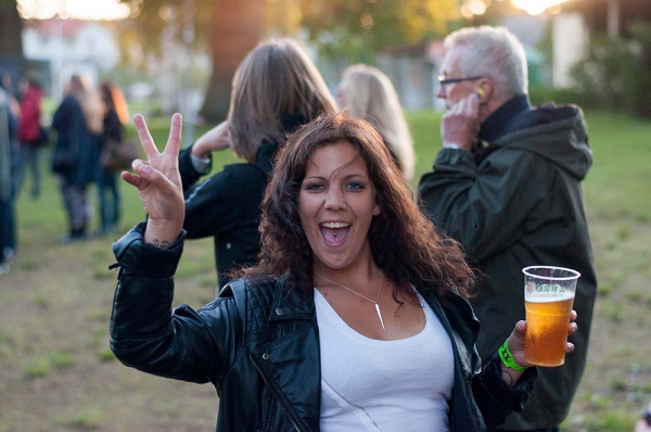 Den första upplagan av This is Hultsfred lockade 1 600 betalande besökare. Arrangö¬rerna är nöjda även om det är långt från de 31 600 som kom när festivalen stod på topp.
