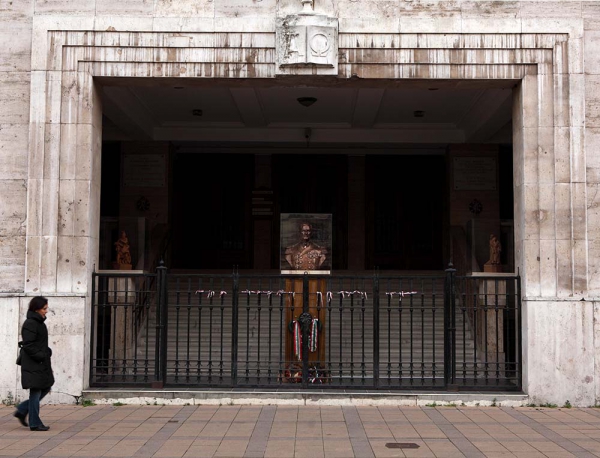 Byst över den Hitler-allierade diktatorn Horthy i centrala Budapest. Jobbik och regeringen delar flera åsikter, bland annat ett ifrågasättande av Ungerns roll under Förintelsen.